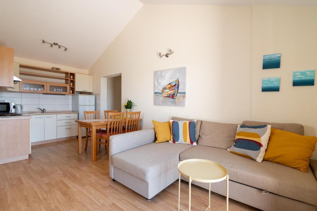 Apartments Rozelyn อูกล์ยัน ภายนอก รูปภาพ