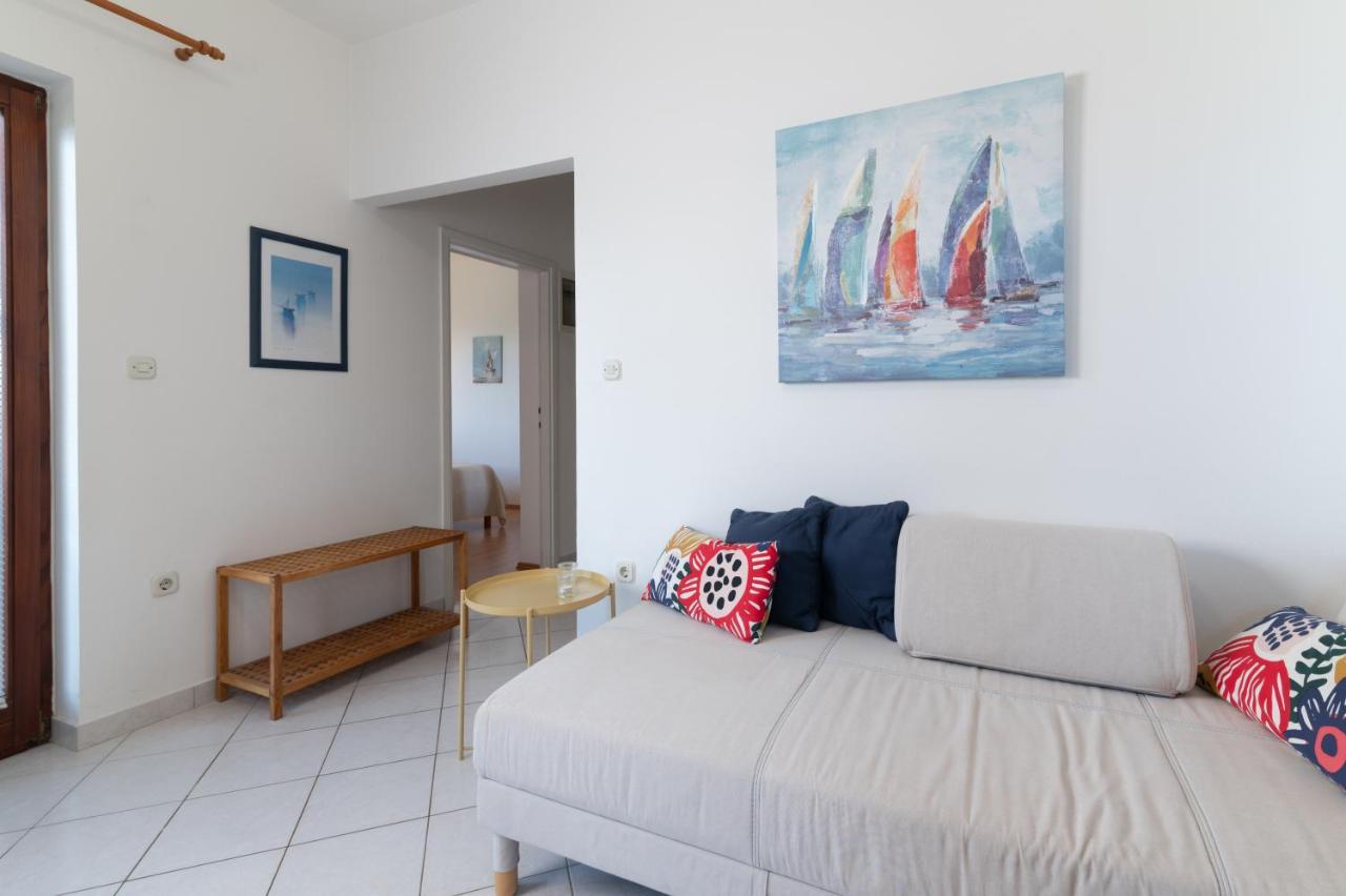 Apartments Rozelyn อูกล์ยัน ภายนอก รูปภาพ